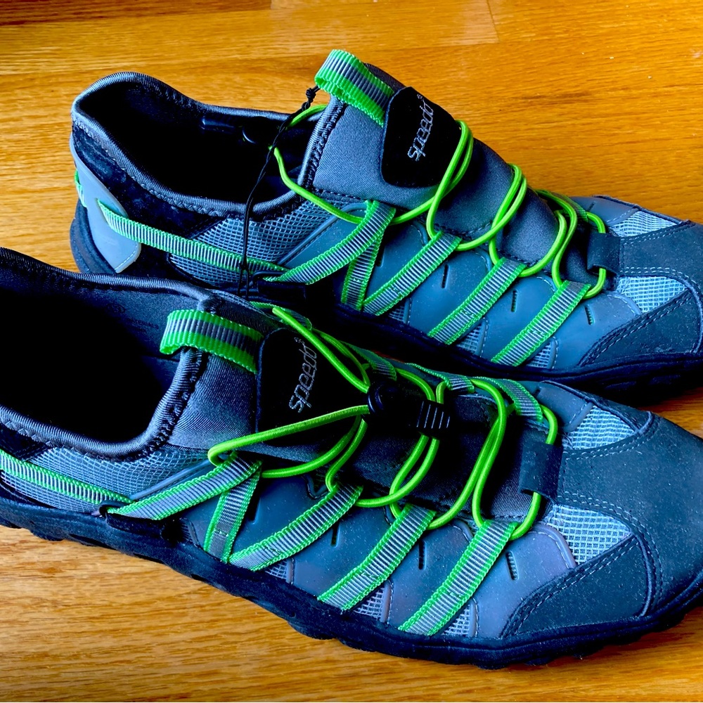 It’s never too early for these Speedo Sz 13 men’s water shoes!